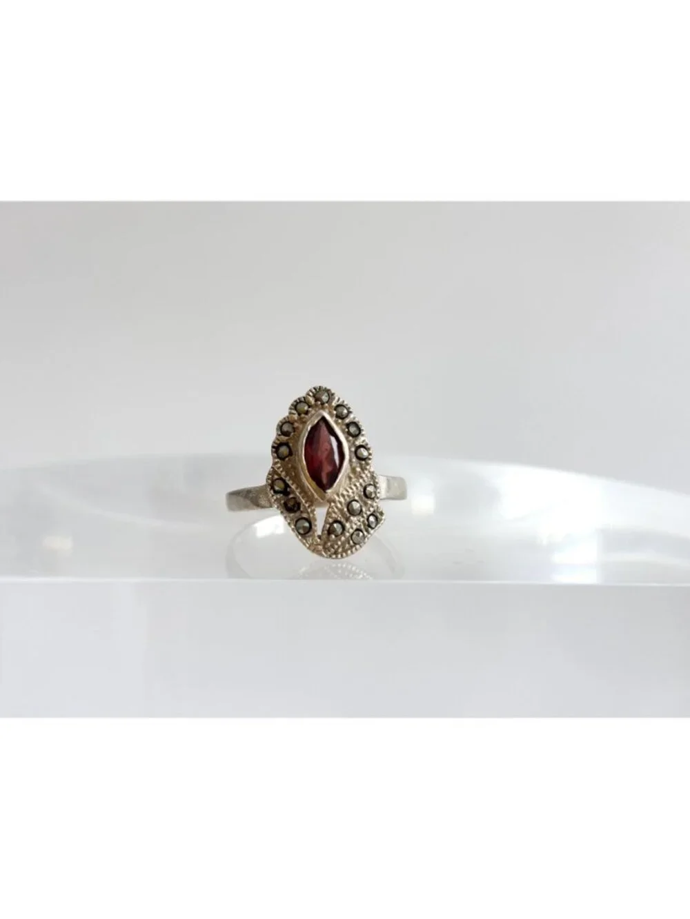Art Deco Floral Garnet & Marcasite Sterling Silver 925 Vintage Ring - sz 7.5